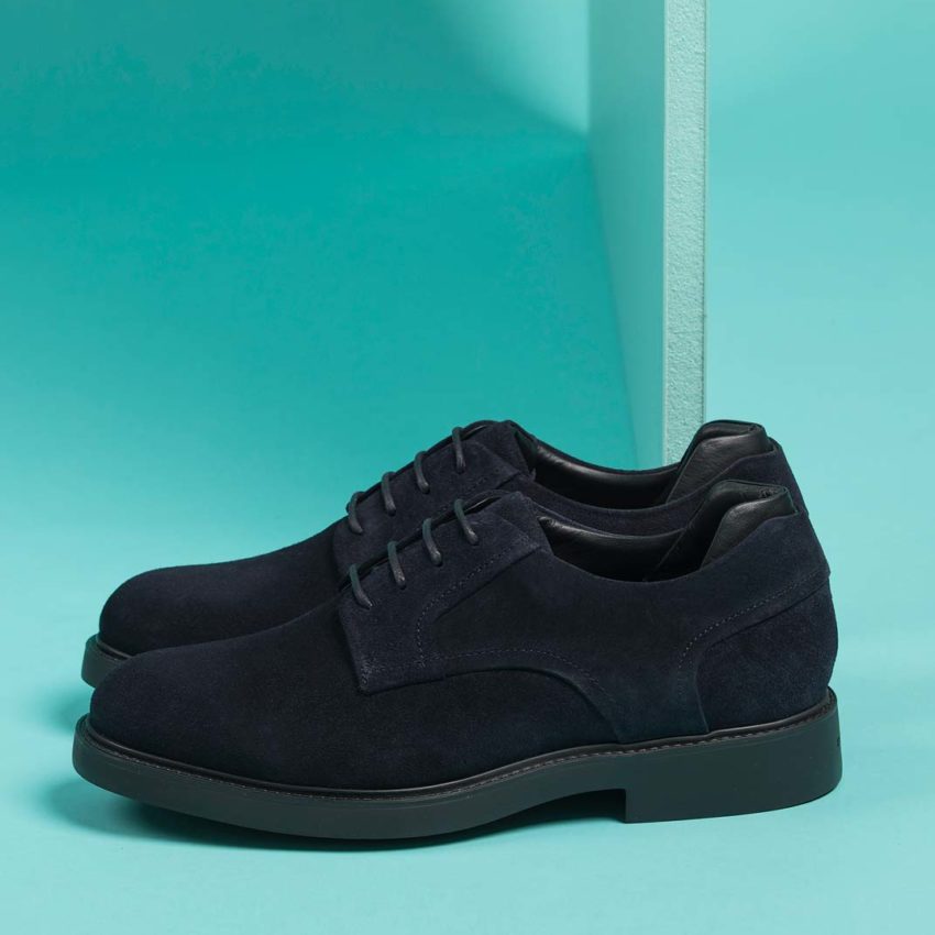 sleek_blue_suede_01